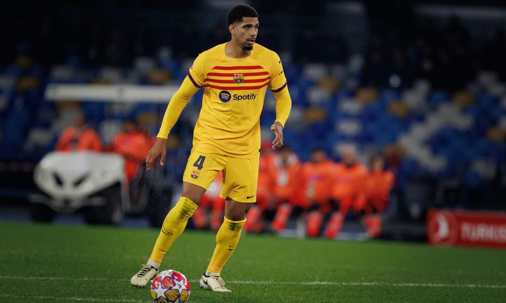 Ronald Araujo: “Nessun problema con Phil Foden, tutto a posto”