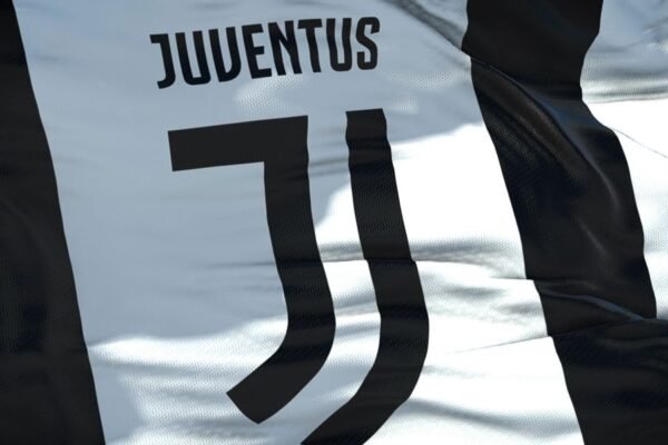 Kamil Grabara arriva a Torino: visite mediche per la Juve
