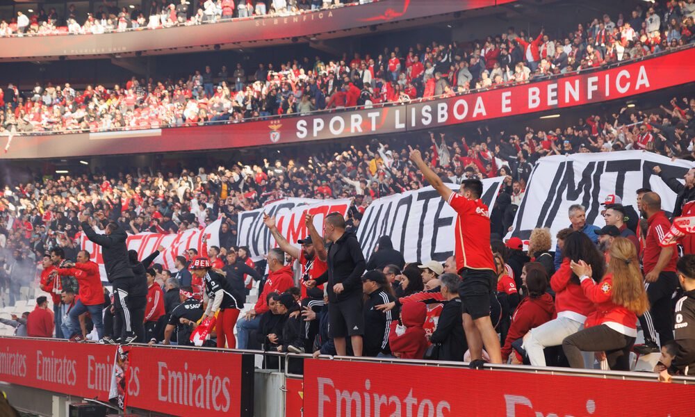 Nicolas Otamendi lascia il Benfica da svincolato: in cerca di una nuova avventura