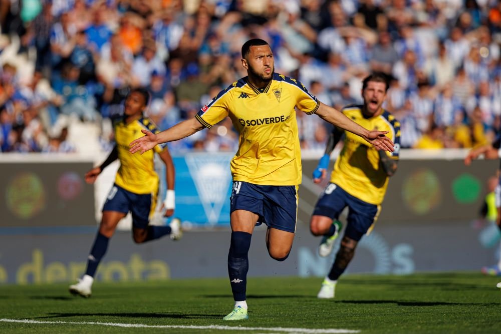 Estoril Praia, 9 gol in 5 partite per Yanis Begraoui! Chi è la sorpresa del campionato portoghese?