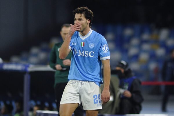 Napoli, ora è ufficiale: Vergara rinnova