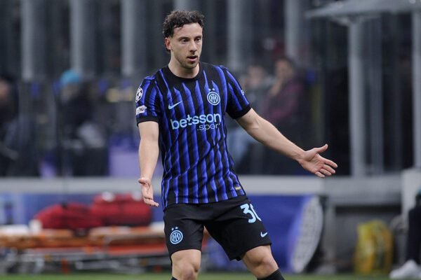 Inter, tra le priorità di Chivu c’è Carlos Augusto: si lavora al rinnovo