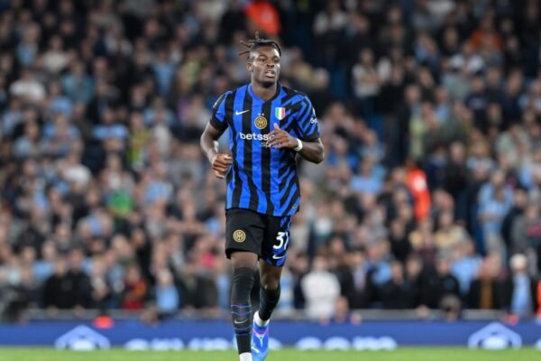 Inter, ora è ufficiale: Bisseck firma fino al 2031