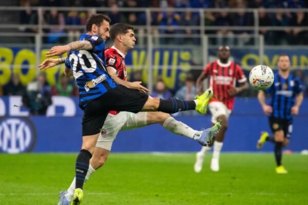 Inter, Calhanoglu si scalda per il derby: dovrà coesistere con Zielinski