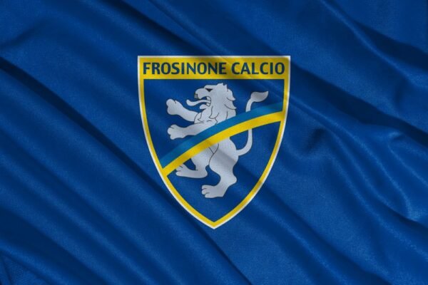 Frosinone, Oyono carica: “Il destino è nelle nostre mani” e svela il gesto di Alvini