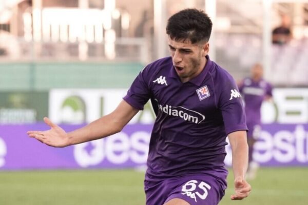 Fiorentina, parla Parisi: “Mi vedo a lungo a Firenze. Sul rapporto con Pioli…”
