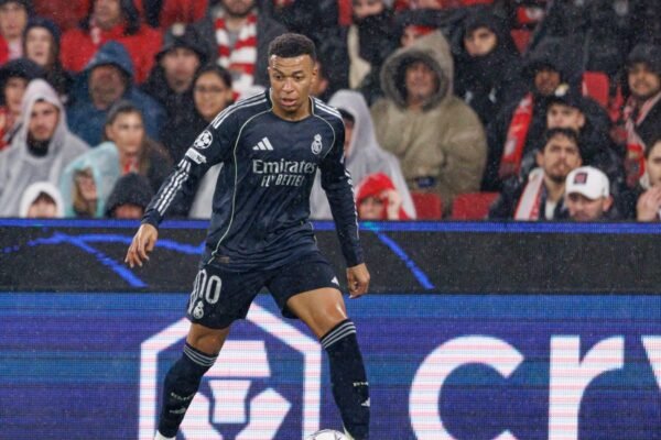 Mbappé: “Accetto di essere il quarto attaccante”