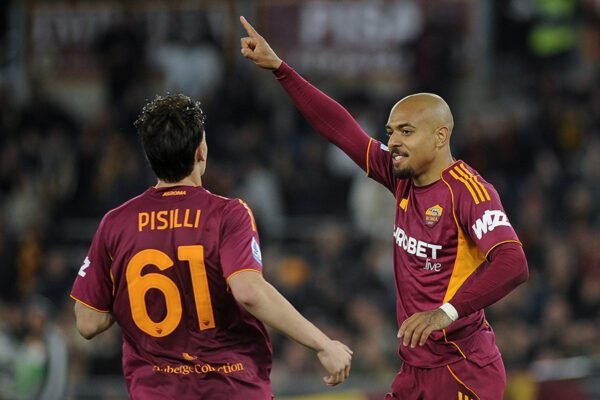 Roma, impatto devastante per Malen in A: cosa manca per battere il record di Balotelli