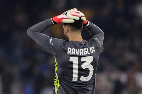 UFFICIALE – Bologna, Ravaglia ceduto al Watford a titolo definitivo: c’è la clausola di riacquisto