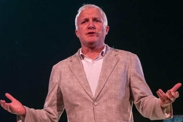 ESCLUSIVA CS – Max Paiella: “A me interessa il calcio dell’onestà: oggi insegna i sotterfugi, mentre dovrebbe imparare dal rugby e dal rispetto delle regole”