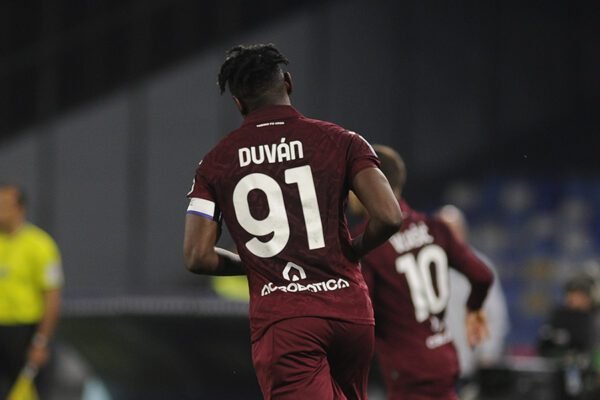 Torino, UFFICIALE il rinnovo biennale di Duvan Zapata