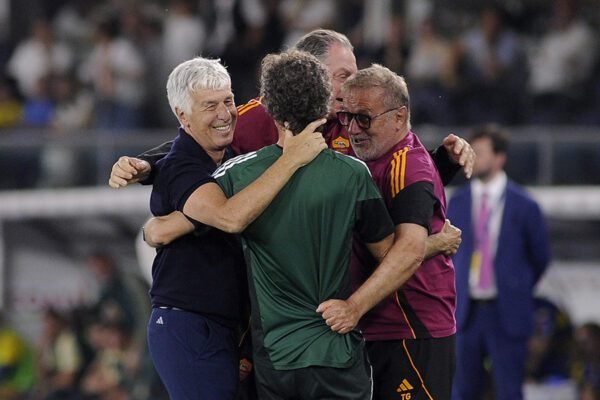 Roma, nuovi contatti con il Feyenoord per Read