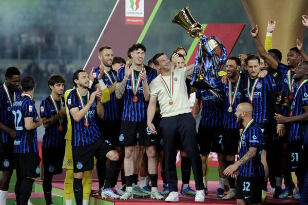 Chivu “Lautaro resta all’Inter, niente trattative col Barça”