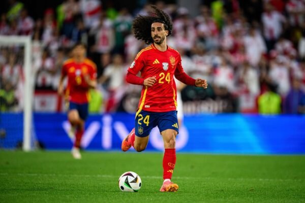 Spagna senti Cucurella: “Se vinciamo lascio la Roja e mi tatuo la faccia di De La Fuente”