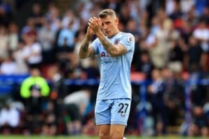 PSG, Digne