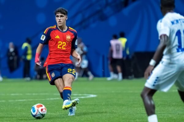 Barcellona, Cubarsí è il grande favorito per il Golden Boy