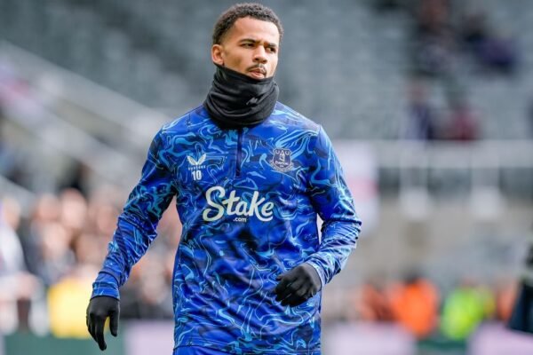 Everton, Ndiaye rifiuta Al Hilal: resta in Premier League